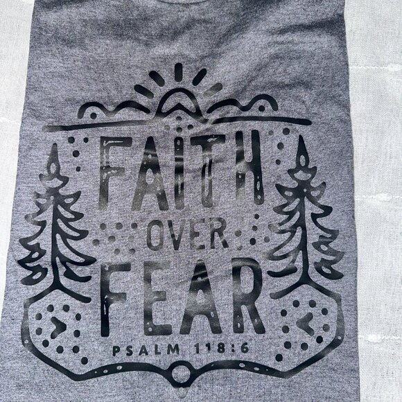 Faith Over Fear, Unisex short sleeve SMALL NWT Eternal Light Gildan T-Shirt - Picture 5 of 6